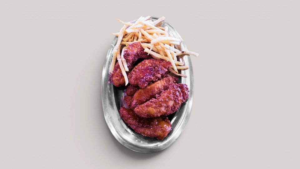 MENU Bucket 10 φιλέτα κοτόπουλο, 1 medium πατάτες τηγανητές, 1 αναψυκτικό 330ml, Sweet chili Sauce